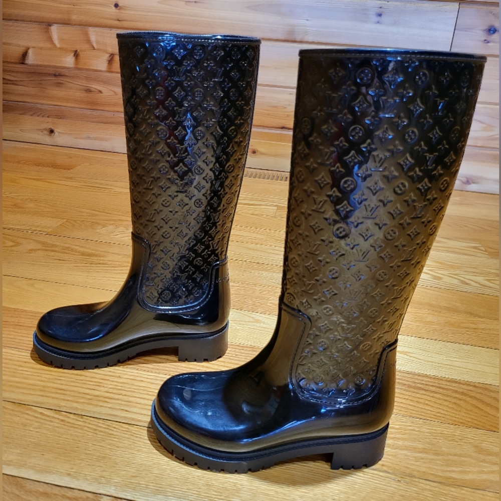 Black LV rain boots size 36 Eu - Picture 2 of 5